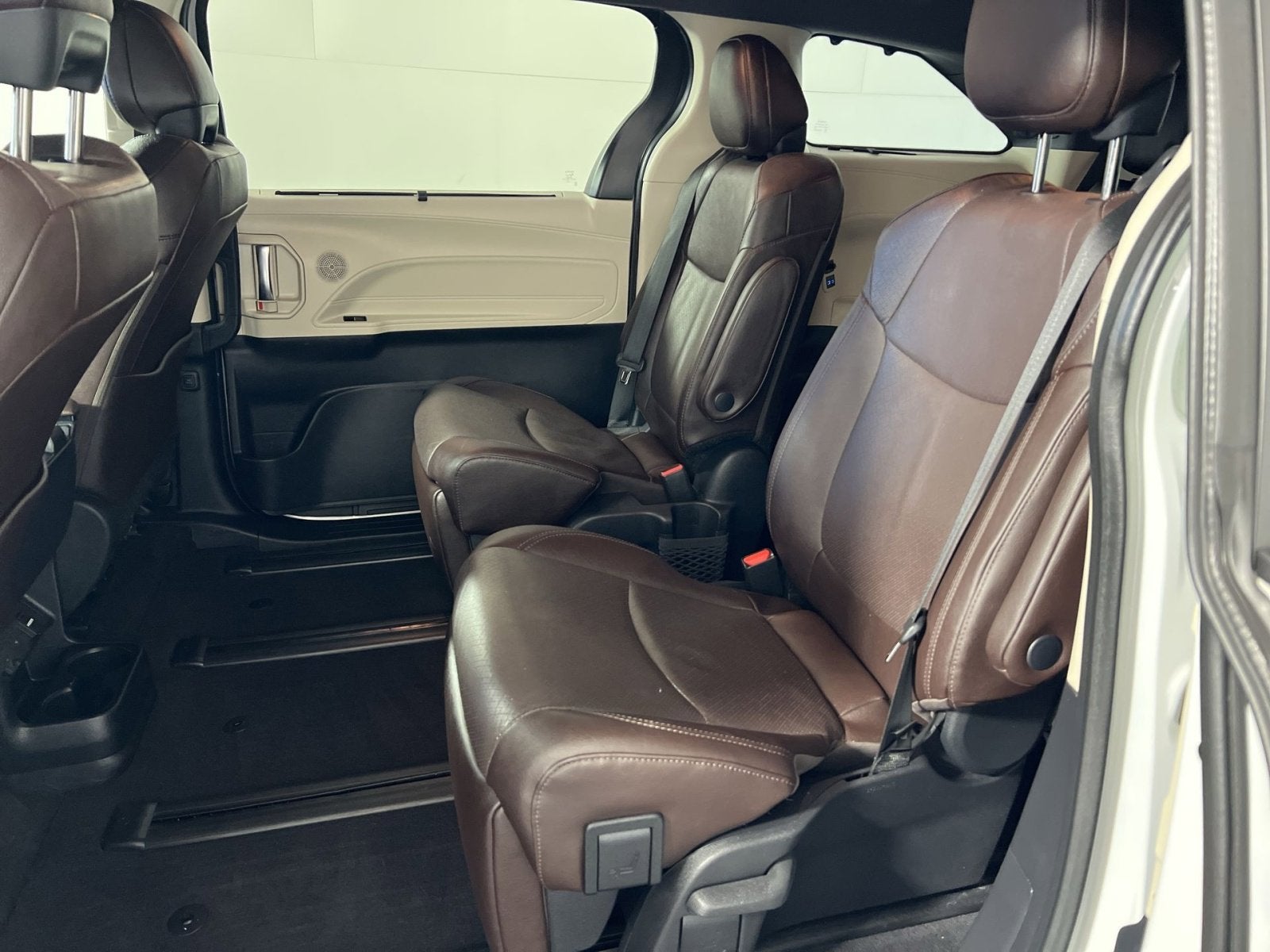2023 Toyota Sienna Platinum