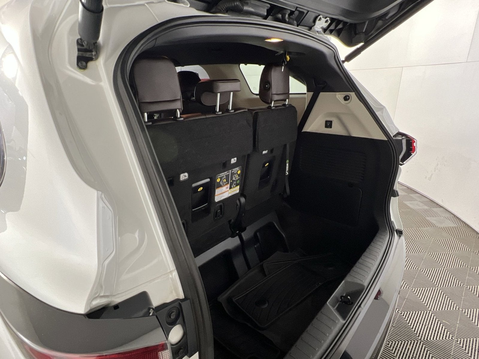 2023 Toyota Sienna Platinum