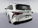 2023 Toyota Sienna Platinum