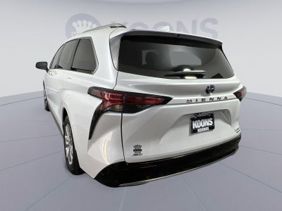 2023 Toyota Sienna Platinum