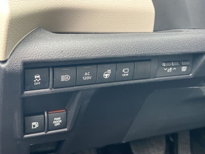 2025 Toyota Sienna Platinum