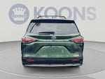 2025 Toyota Sienna Platinum