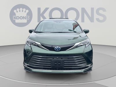 2025 Toyota Sienna Platinum