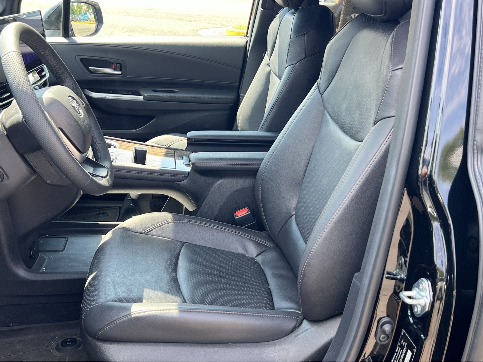 2025 Toyota Sienna Platinum