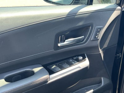 2025 Toyota Sienna Platinum