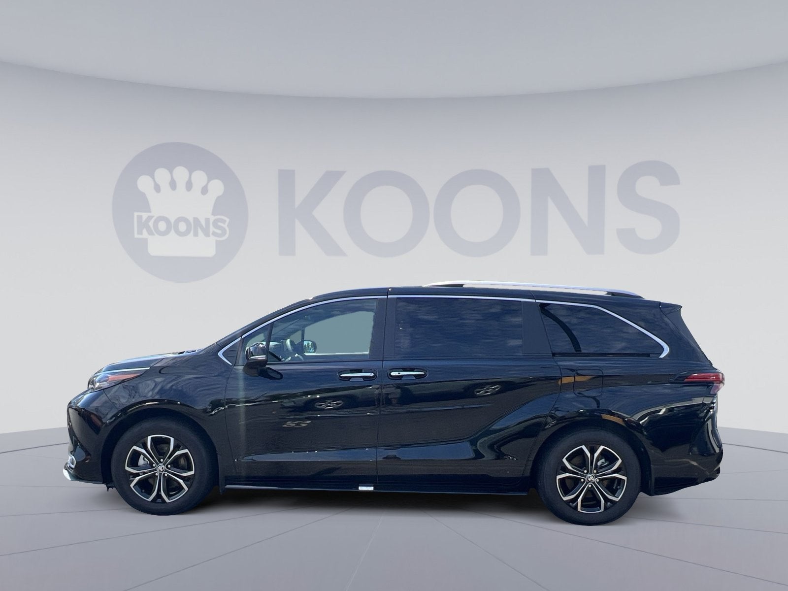 2025 Toyota Sienna Platinum