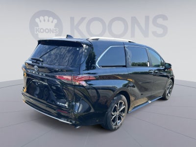 2025 Toyota Sienna Platinum