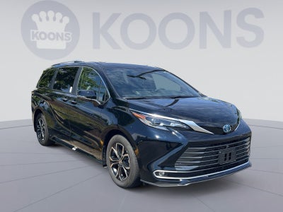 2025 Toyota Sienna Platinum
