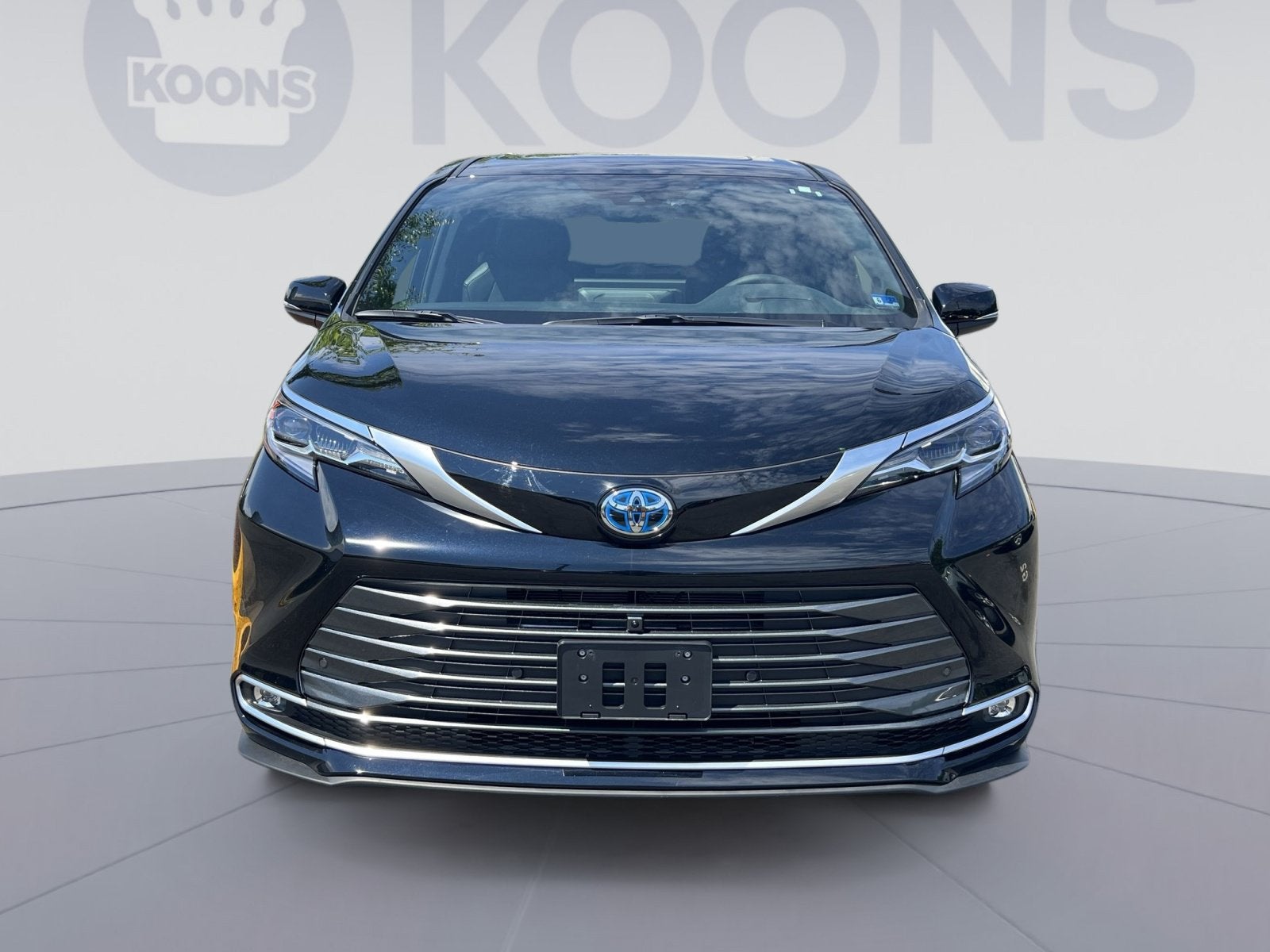 2025 Toyota Sienna Platinum
