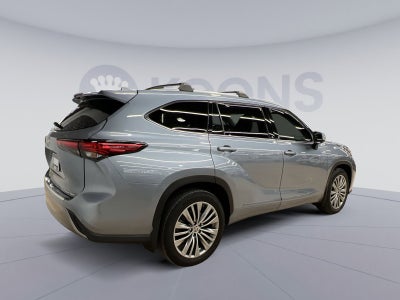 2022 Toyota Highlander Platinum