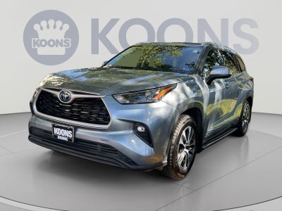 2022 Toyota Highlander Hybrid XLE