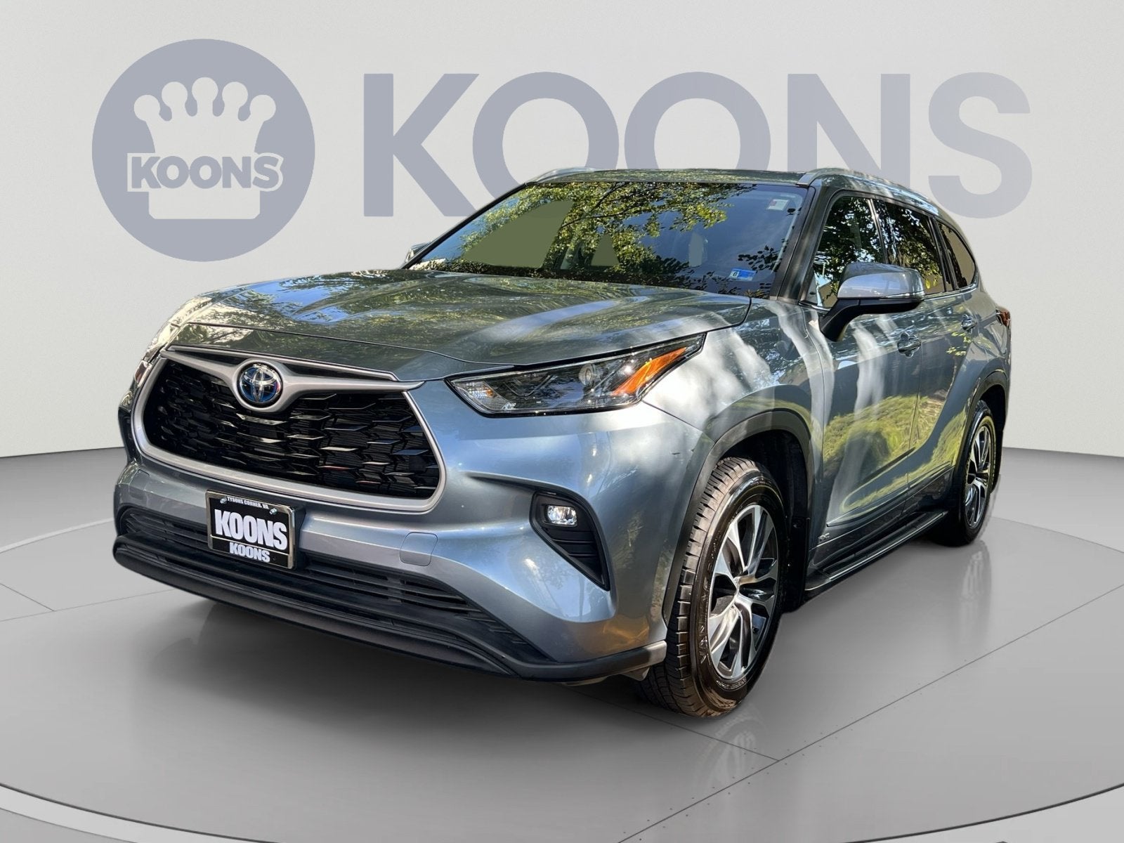 2022 Toyota Highlander Hybrid XLE