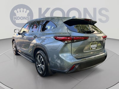 2022 Toyota Highlander Hybrid XLE