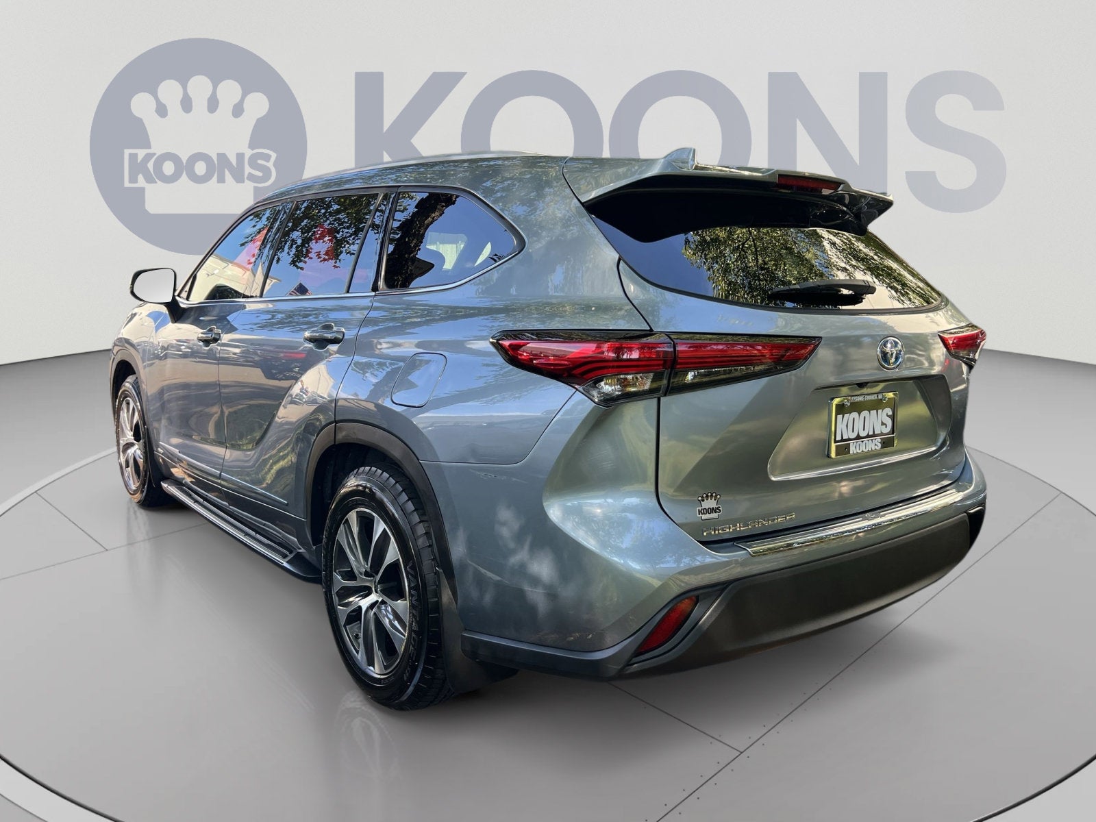 2022 Toyota Highlander Hybrid XLE