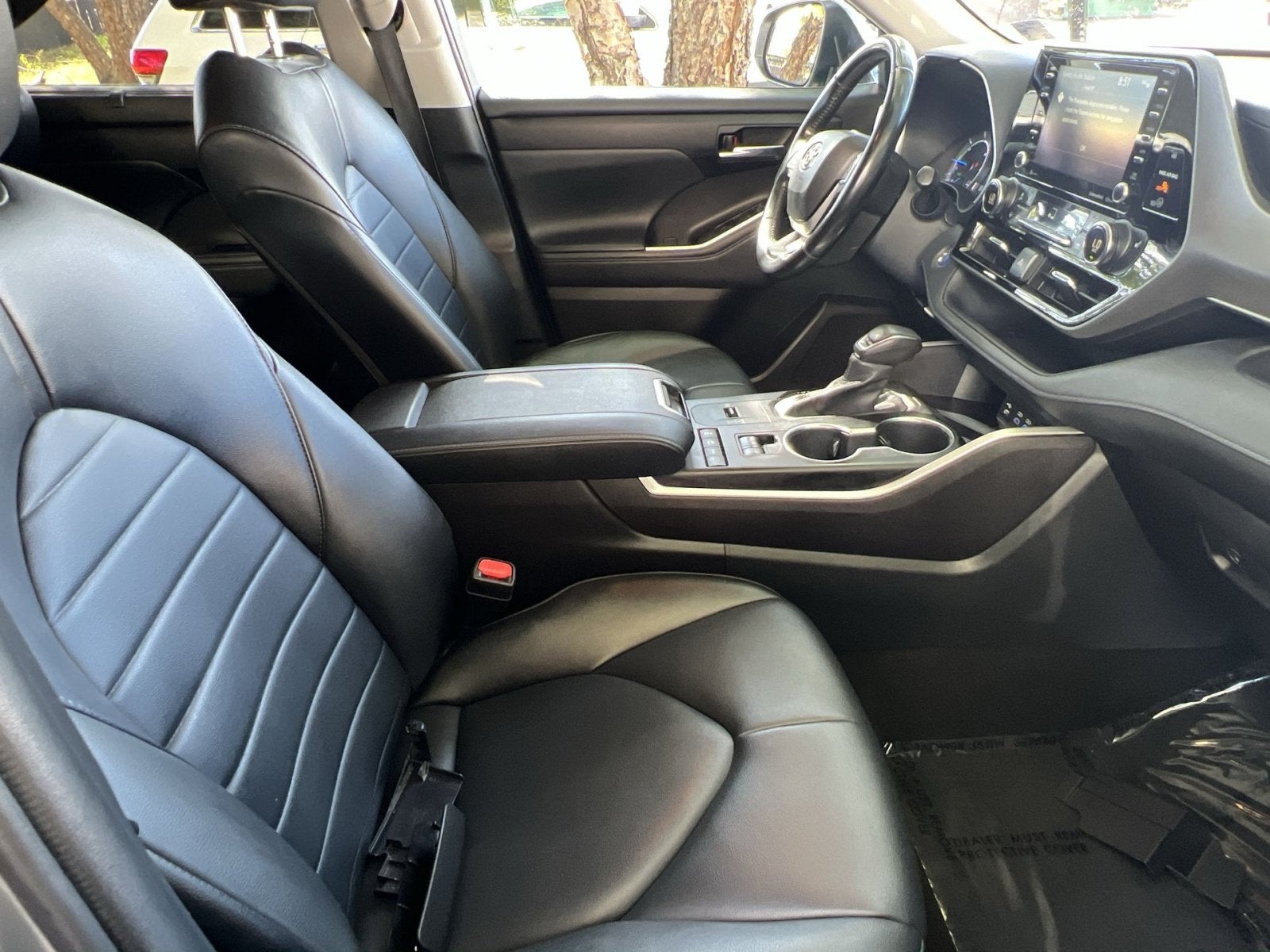 2022 Toyota Highlander Hybrid XLE