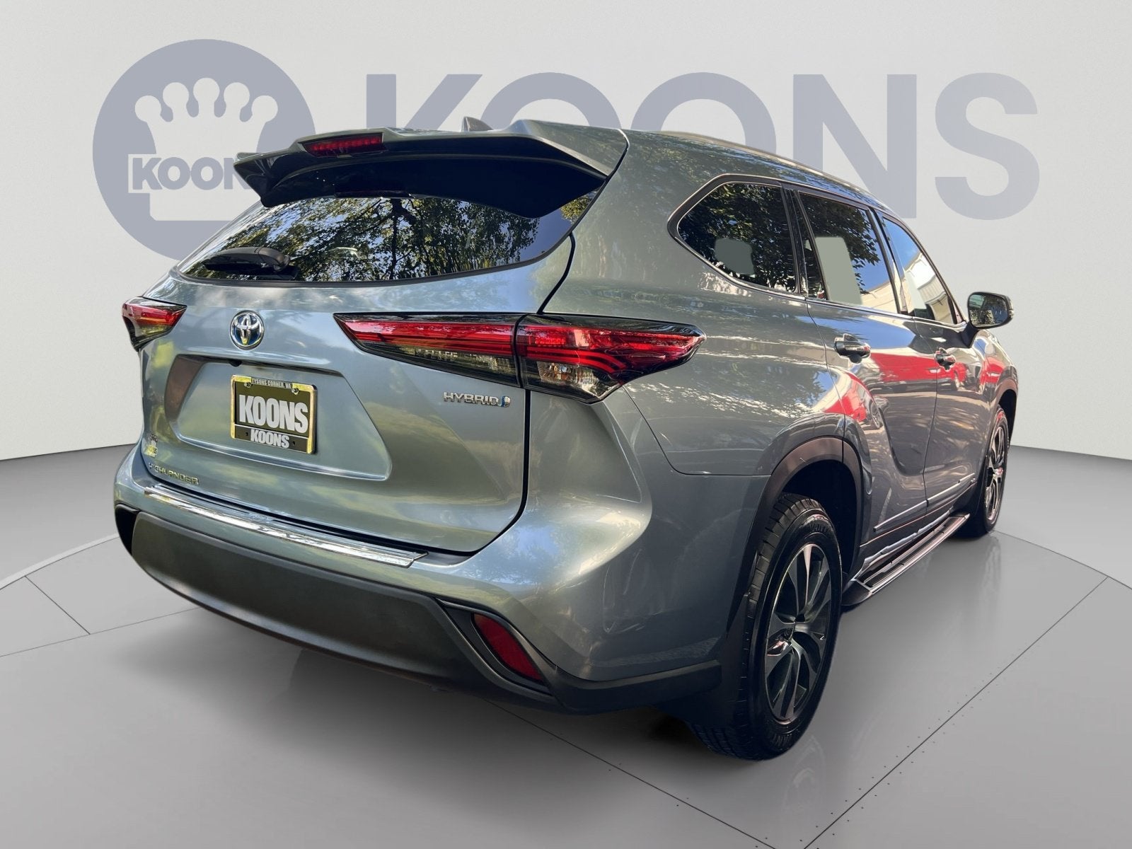 2022 Toyota Highlander Hybrid XLE