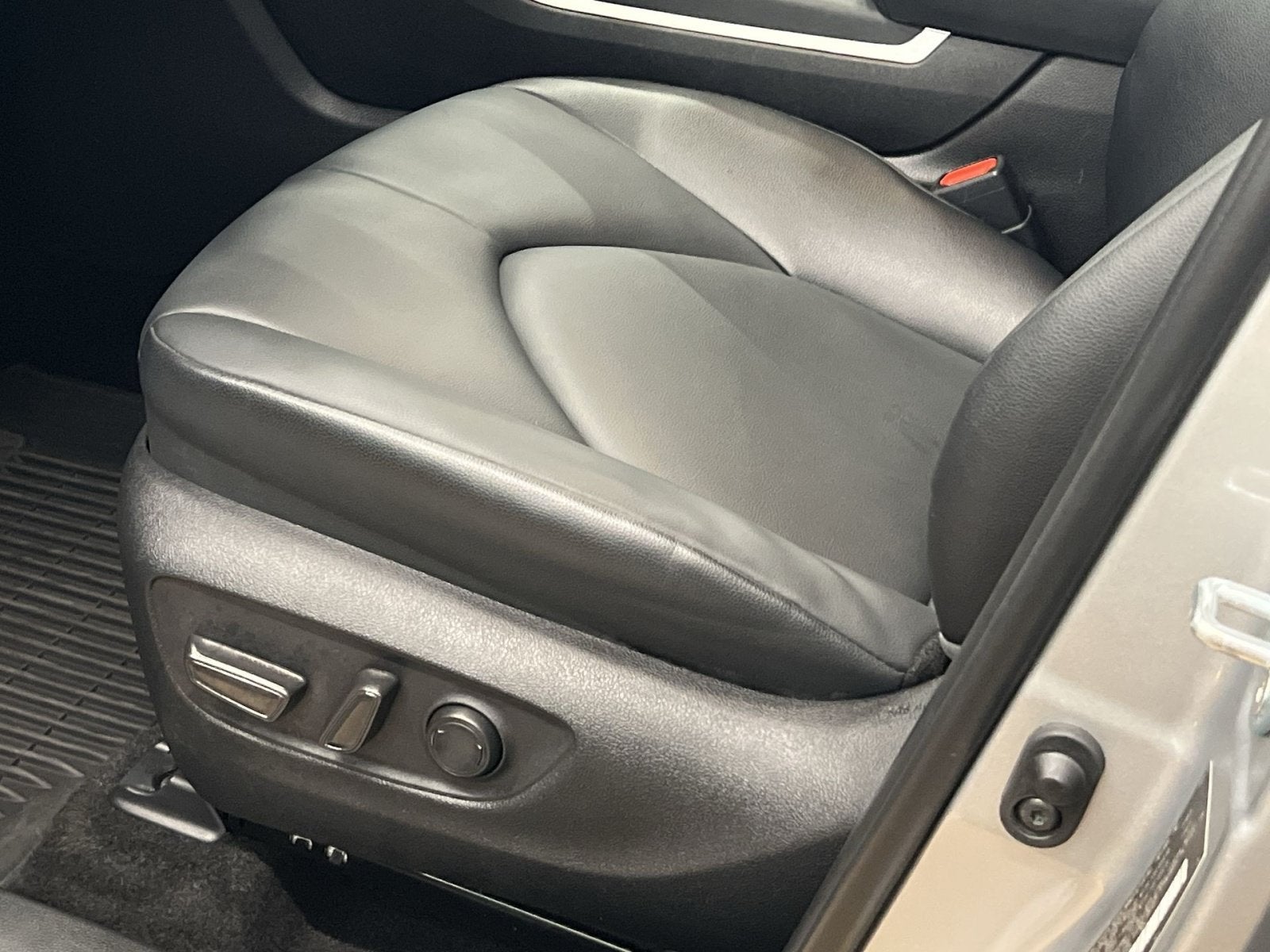 2025 Toyota Highlander Hybrid XLE