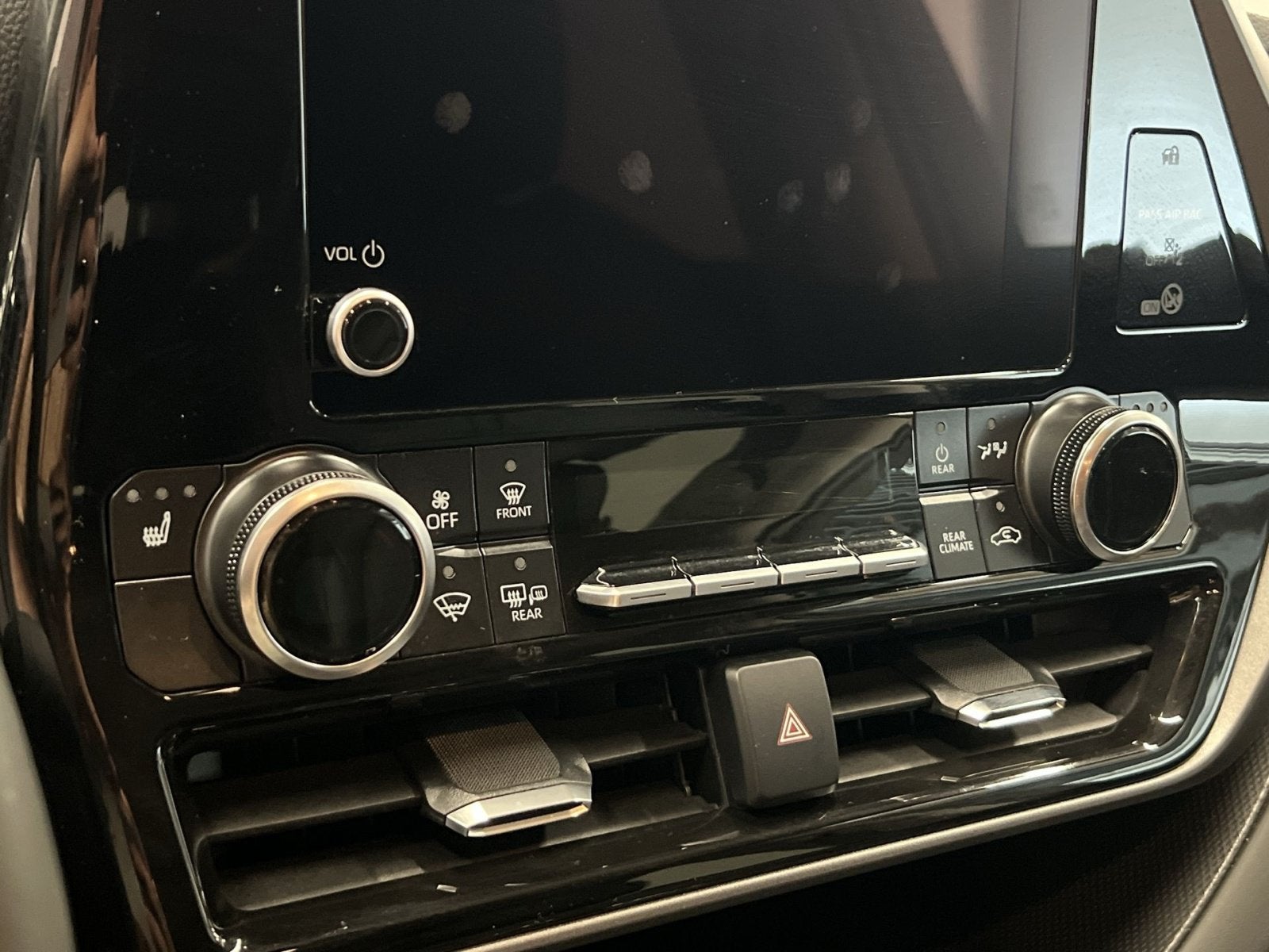 2025 Toyota Highlander Hybrid XLE