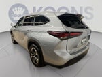 2025 Toyota Highlander Hybrid XLE