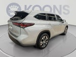 2025 Toyota Highlander Hybrid XLE
