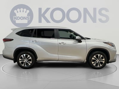 2025 Toyota Highlander Hybrid XLE