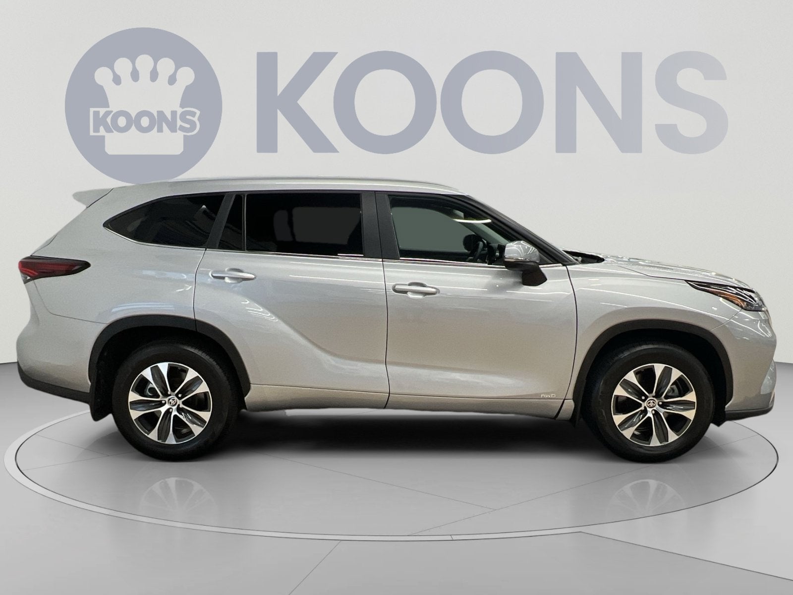 2025 Toyota Highlander Hybrid XLE