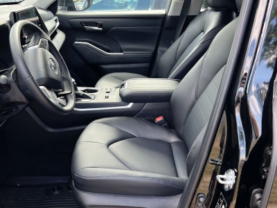 2026 Toyota Highlander Hybrid XLE