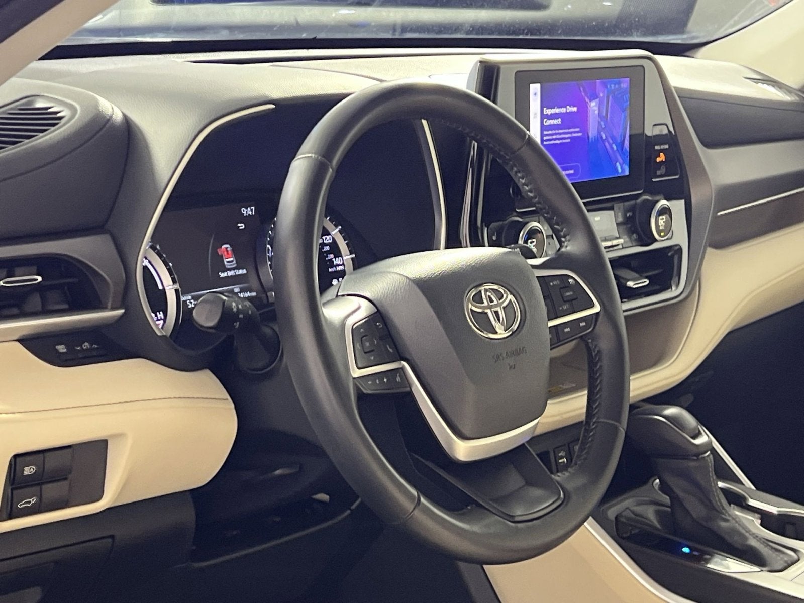 2023 Toyota Highlander Hybrid XLE