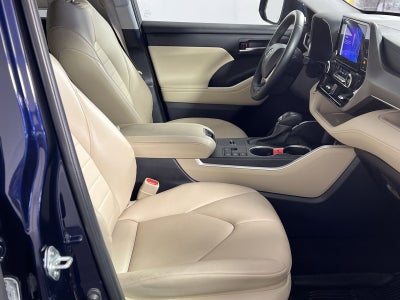 2023 Toyota Highlander Hybrid XLE