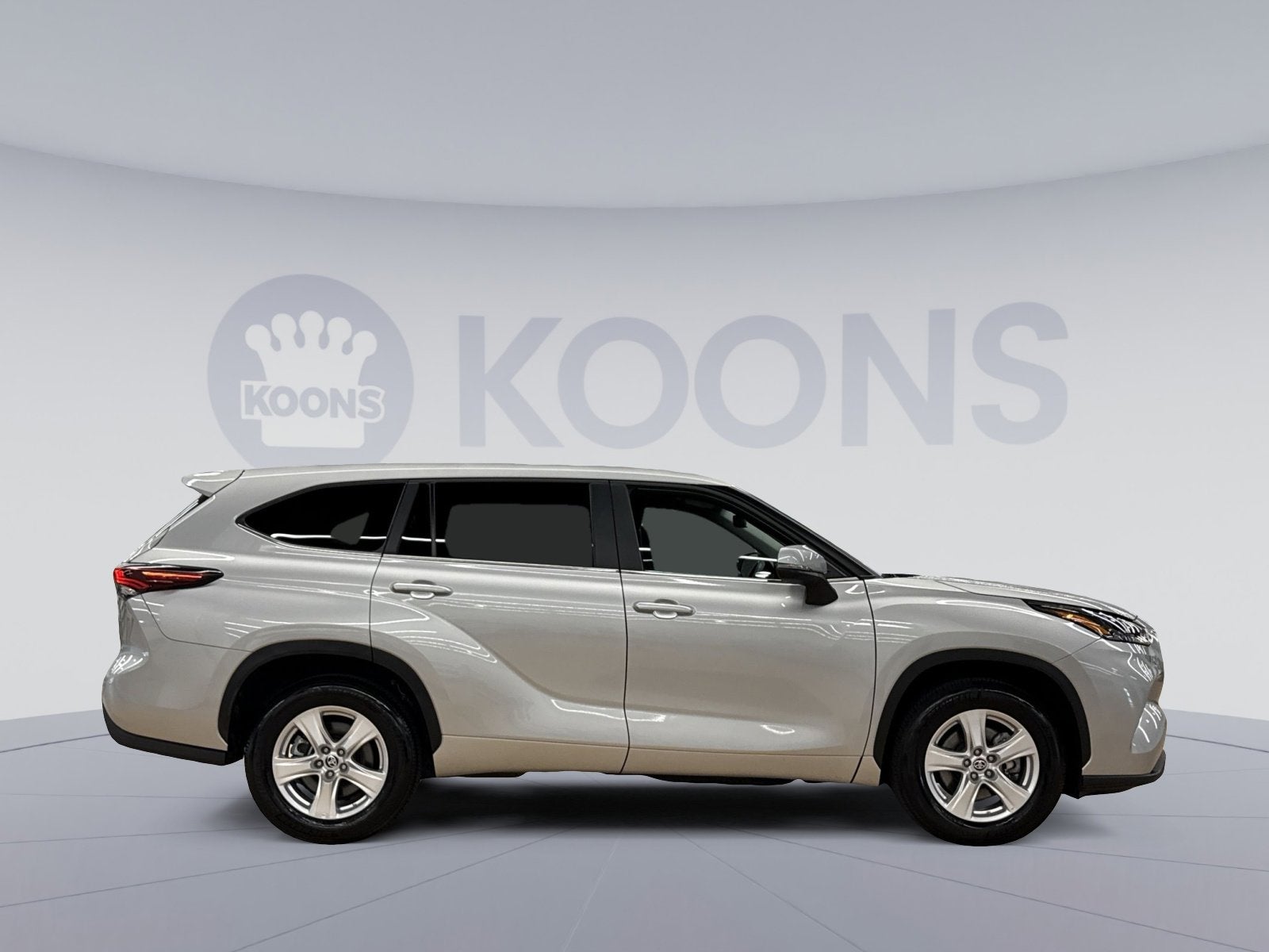2025 Toyota Highlander LE