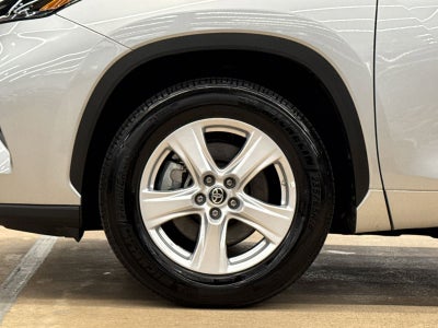 2025 Toyota Highlander LE