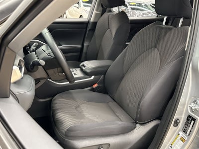 2025 Toyota Highlander LE