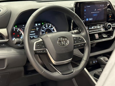 2025 Toyota Highlander LE