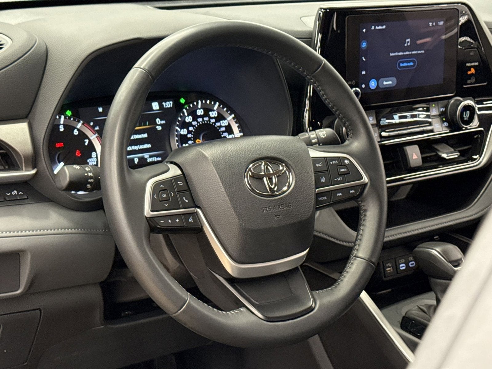 2025 Toyota Highlander LE