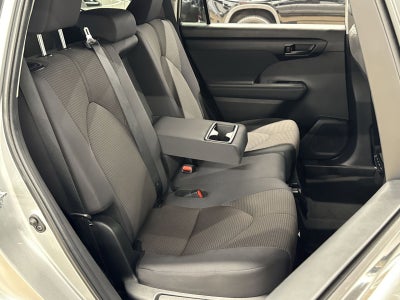 2025 Toyota Highlander LE