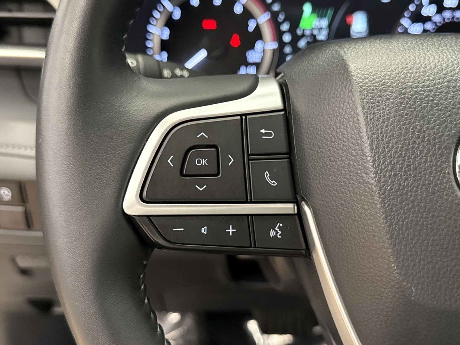 2025 Toyota Highlander LE