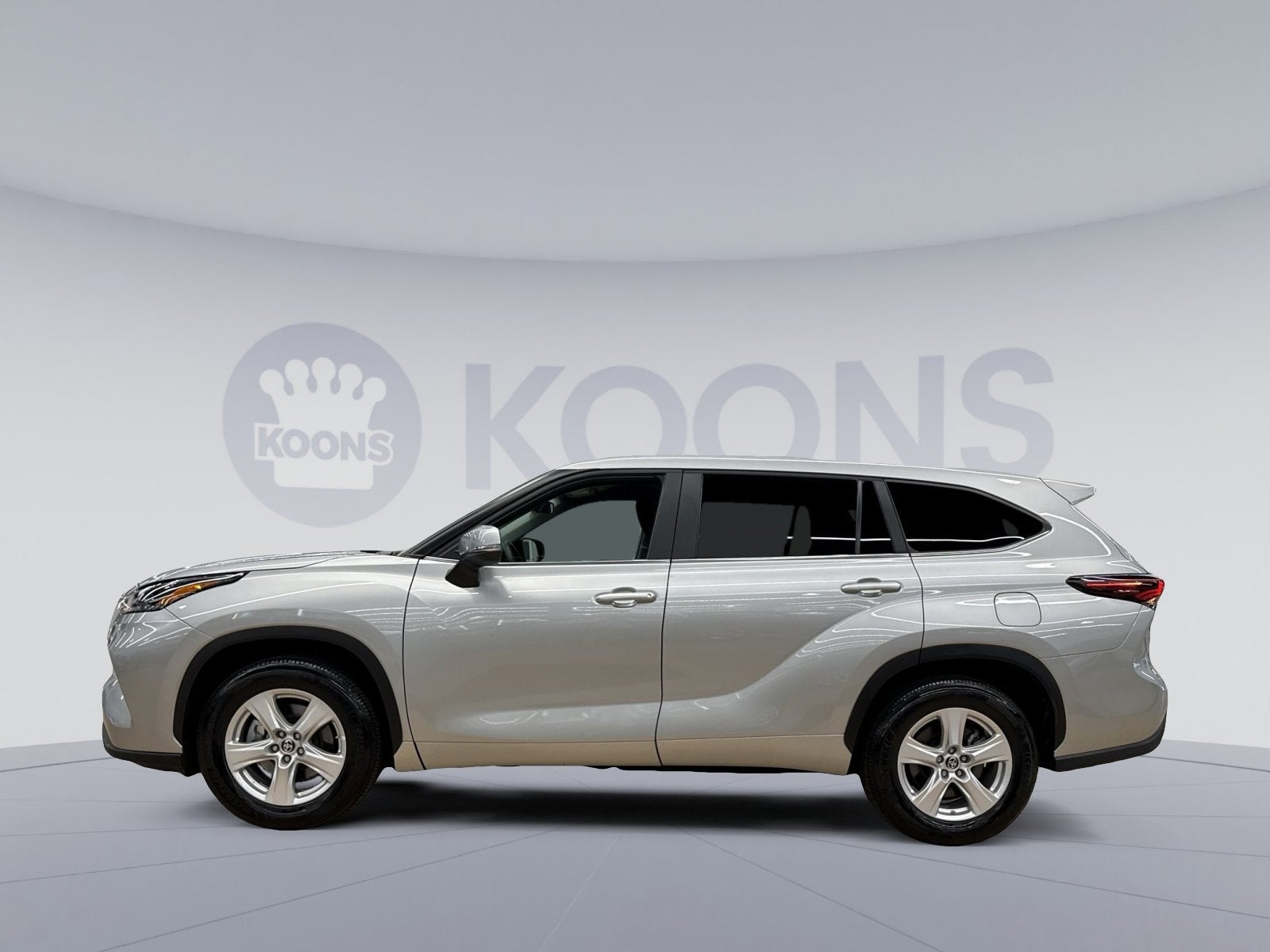 2025 Toyota Highlander LE