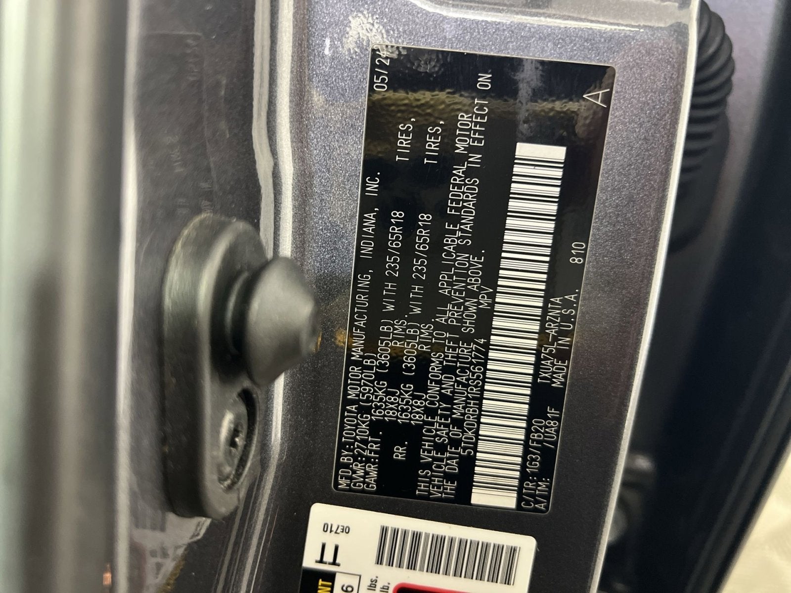 2024 Toyota Highlander LE