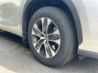2025 Toyota Highlander XLE