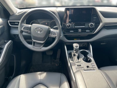 2025 Toyota Highlander XLE