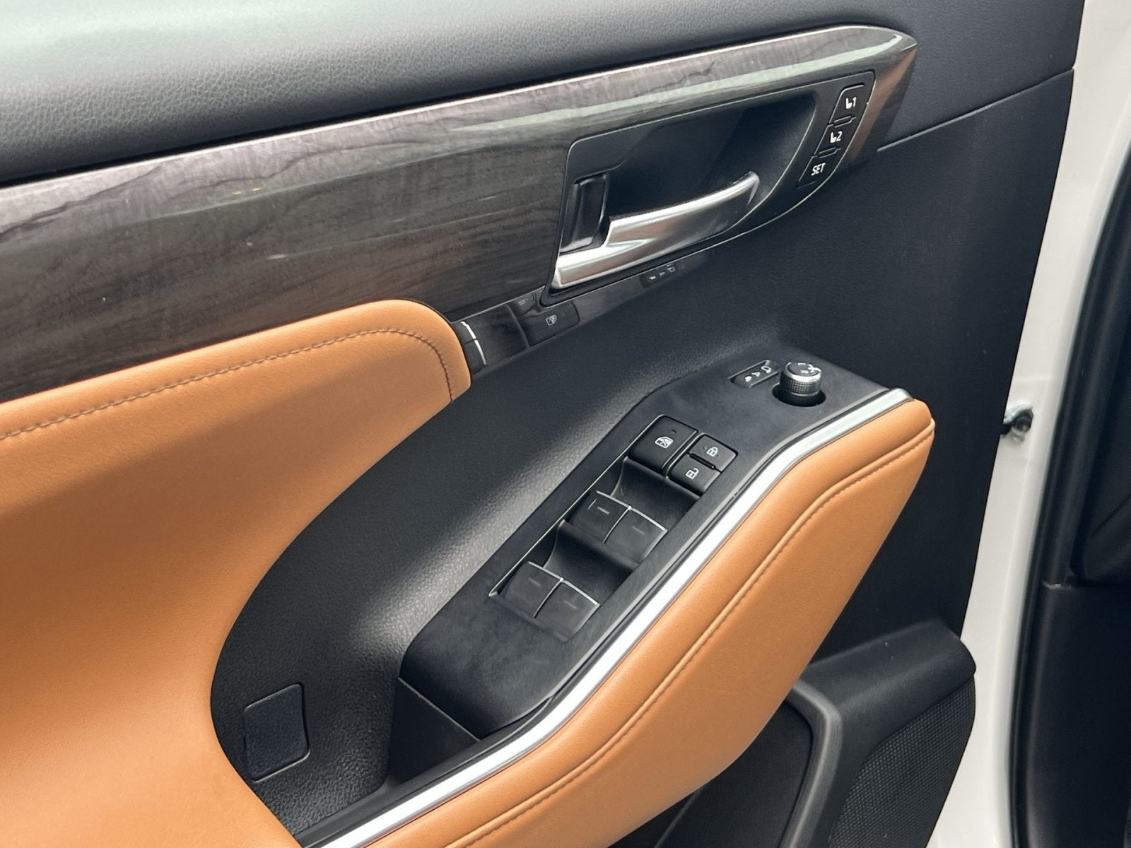 2024 Toyota Highlander Platinum