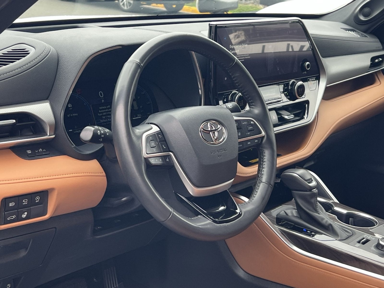 2024 Toyota Highlander Platinum