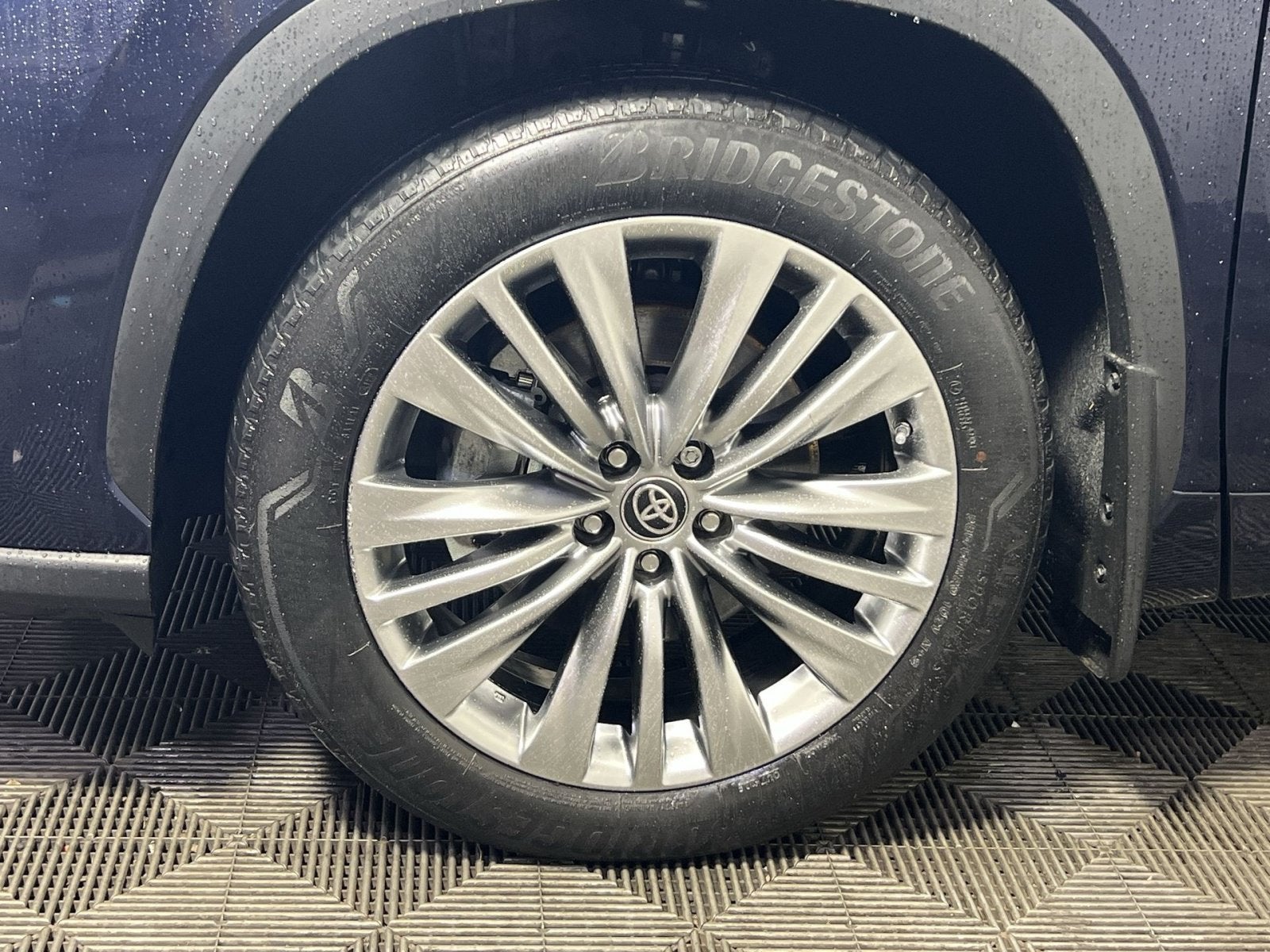 2024 Toyota Highlander Platinum