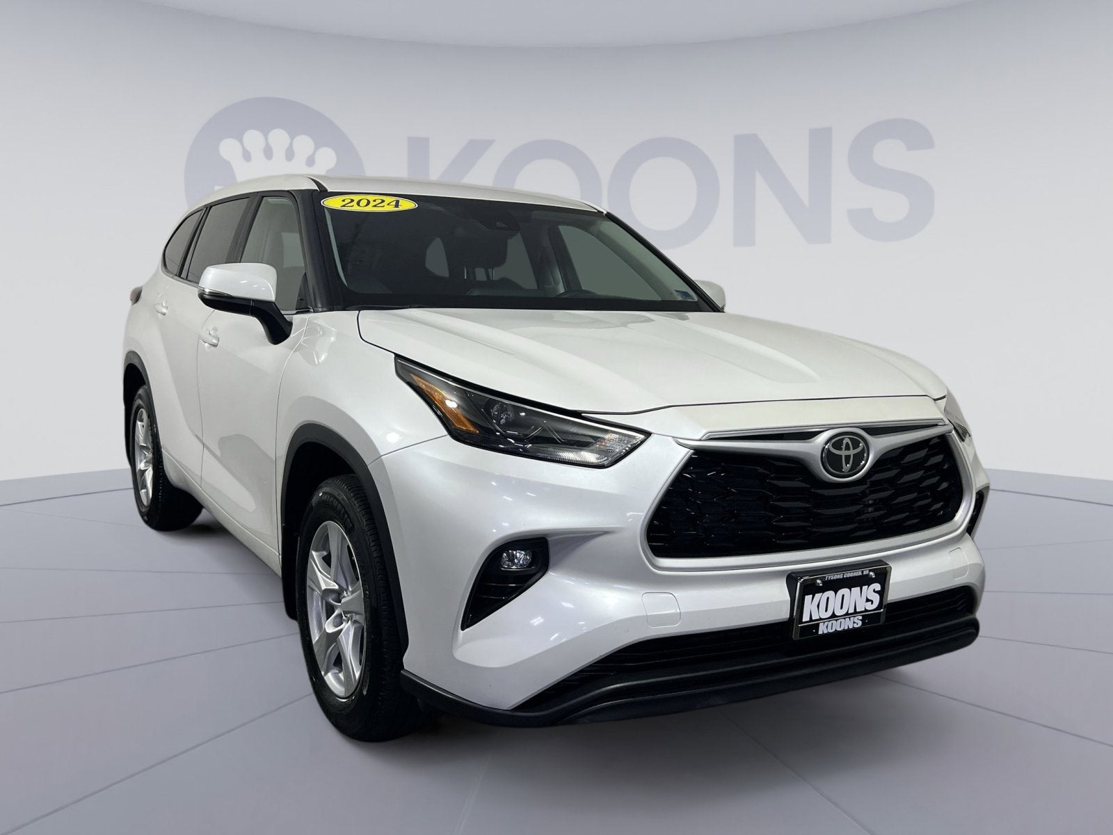 2024 Toyota Highlander LE