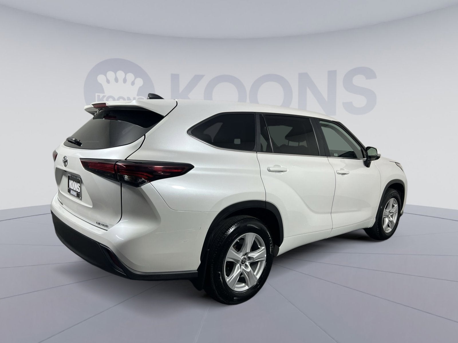 2024 Toyota Highlander LE