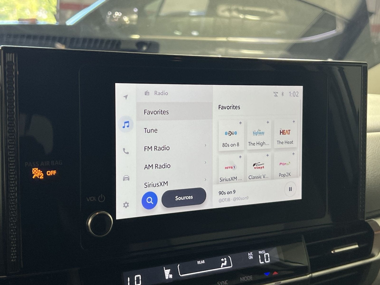 2025 Toyota Sienna LE