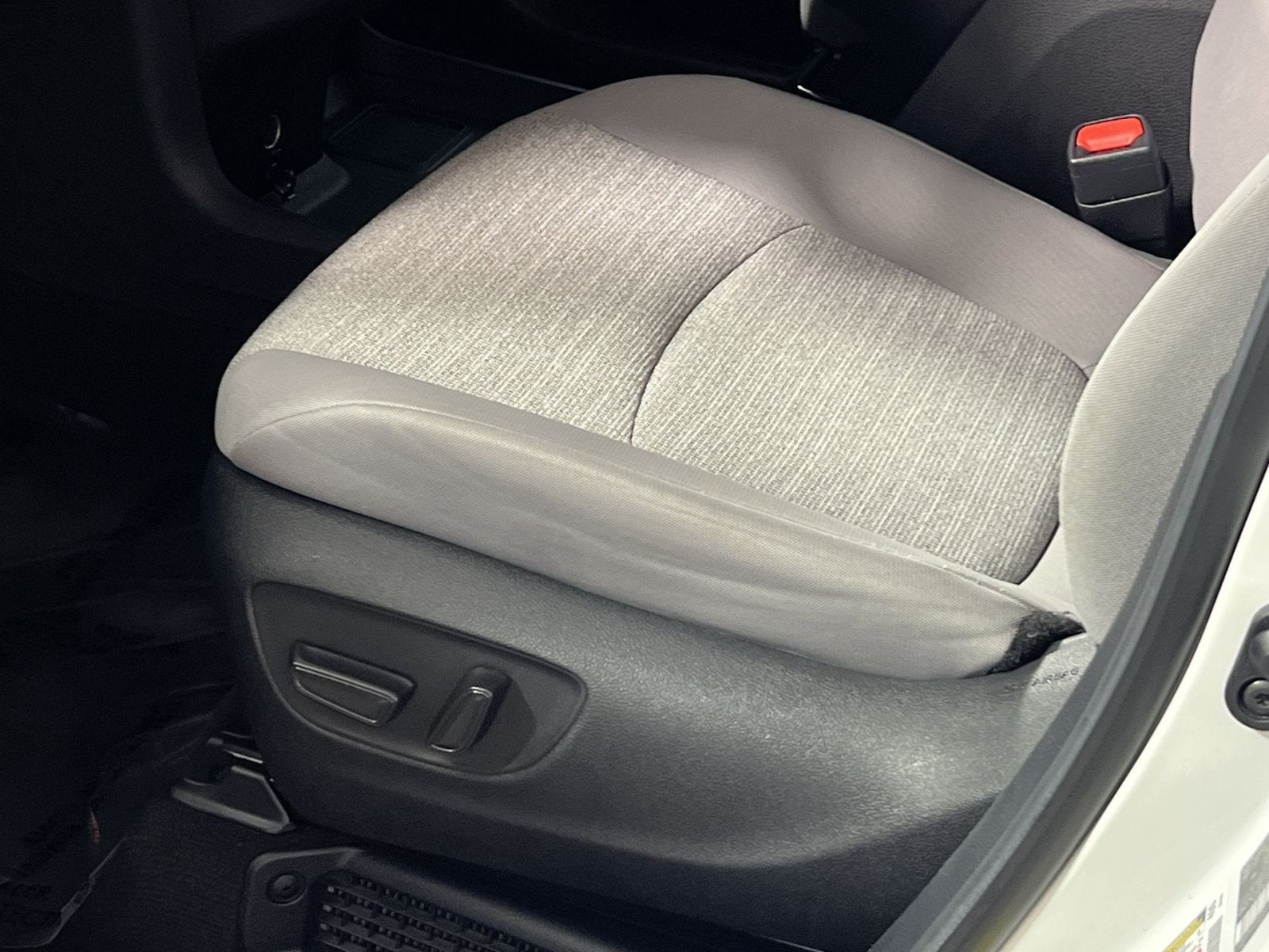 2025 Toyota Sienna LE