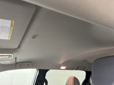 2025 Toyota Sienna LE