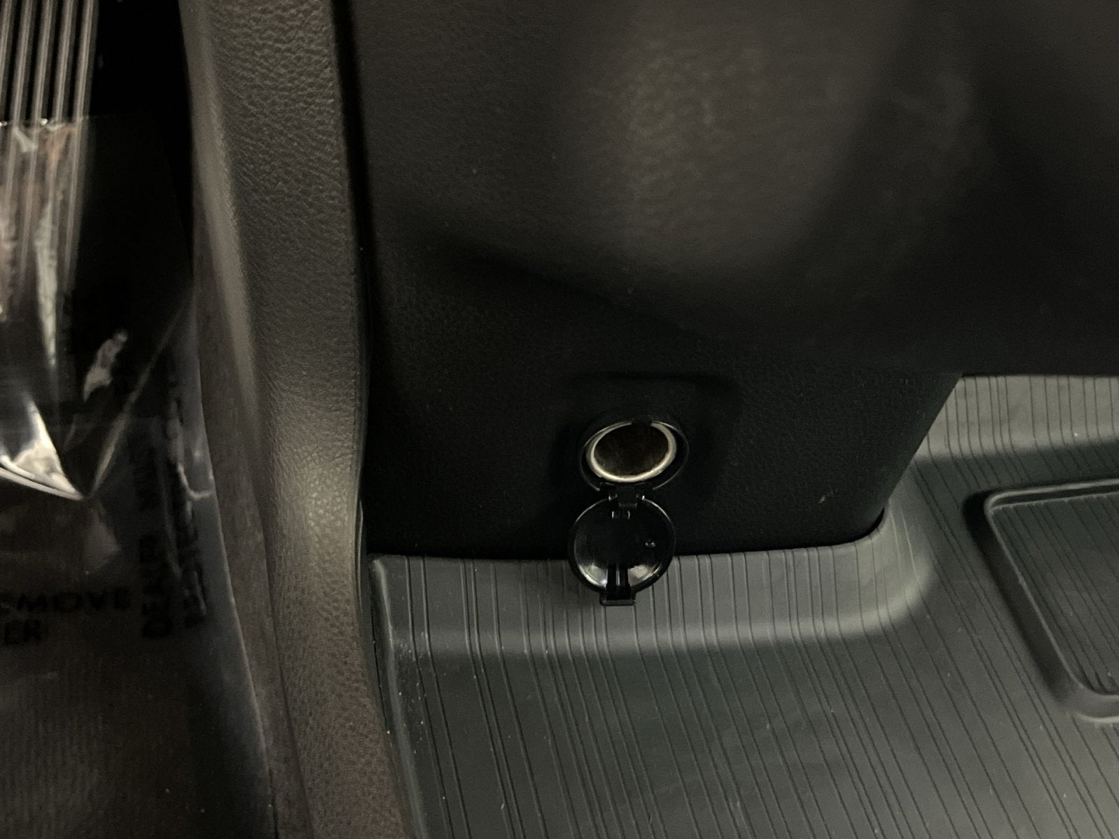 2025 Toyota Sienna LE
