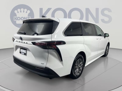 2025 Toyota Sienna LE
